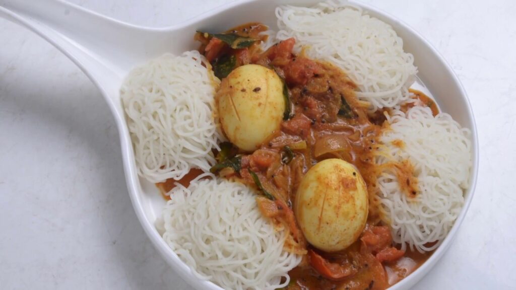 Idiyappam with Egg Curry